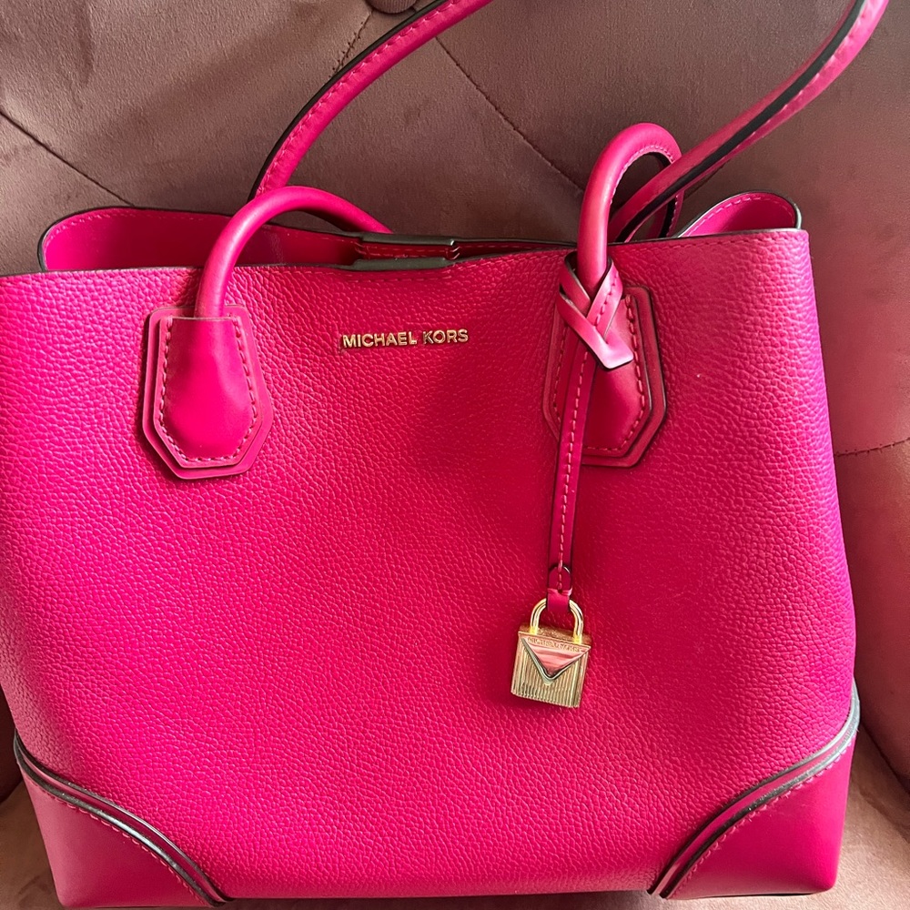 Authentic Michael Kors Pink Purse/Handbag Like New